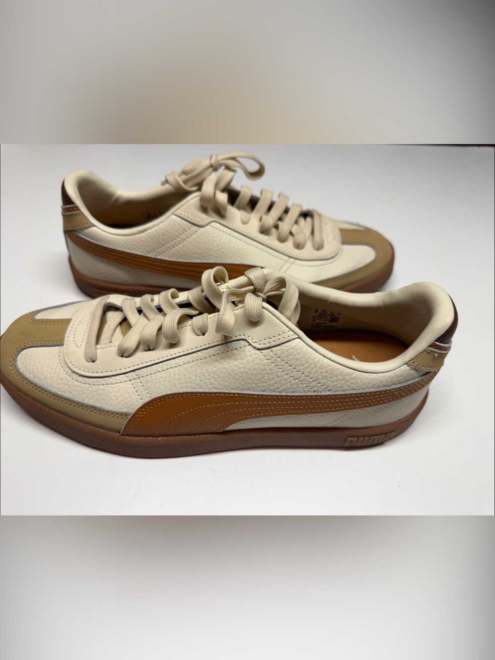 Puma Cream and Tan Low-Top Sneakers